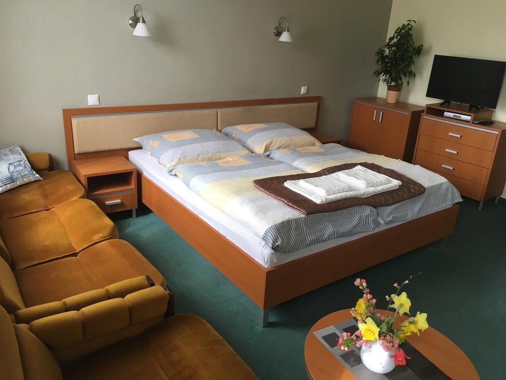 Apartman Darmon Piest'any Exteriér fotografie